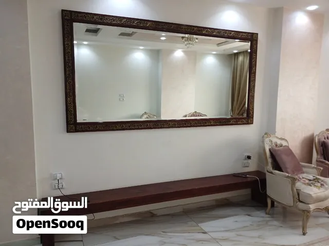 مرايا انتيكا
