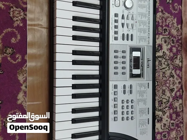 بيانو بحالة ممتازه استعمال بسيط