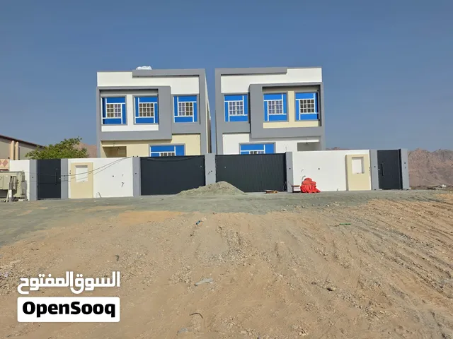 للبيع فيلا من أصل توين فيلا بالعامرات مدينة النهضة مربع14/1