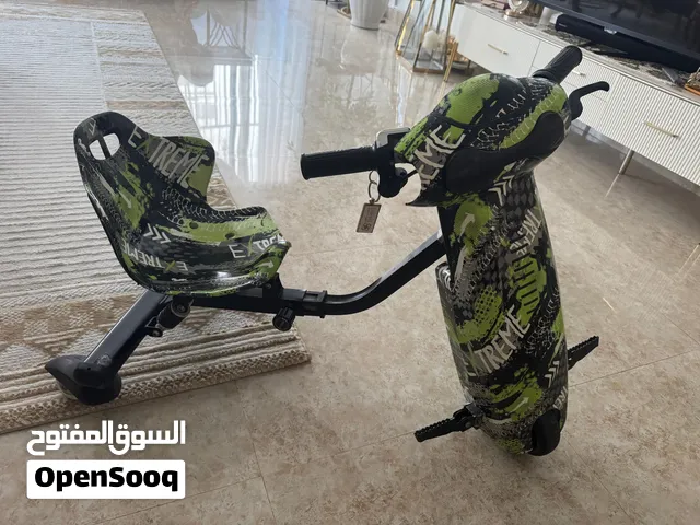 سكوتر كهربائي للاطفال بحالة جيدة جدا