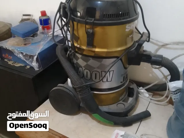 مكنسة كهربائية للتنضيف سجاد بحاله وكاله  ومكنسه غسيل سجاد مستعمل بحاله وكاله وثريات متعددة أشكال عدد