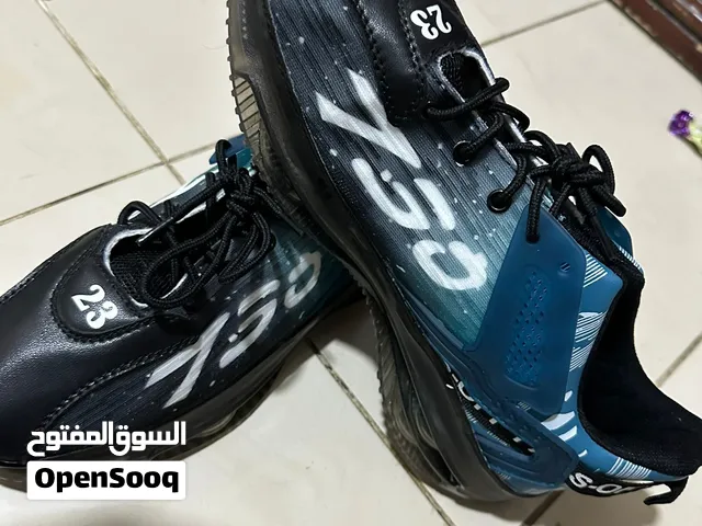 Shoes sneakers
