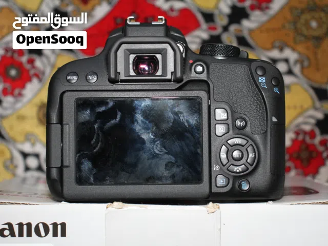 كاميرا كانون 800D                                                                                  .