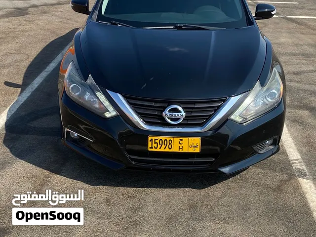 للبيع نيسان ألتيما 6 سلندر 3.500 قمة فالنظافه
