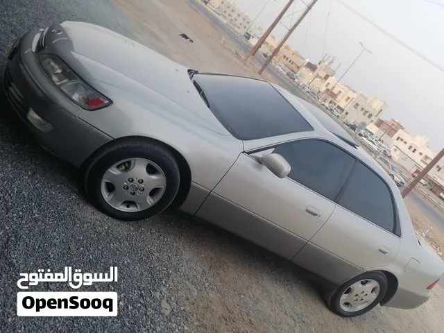 لكزس 300لللبيع نظيف