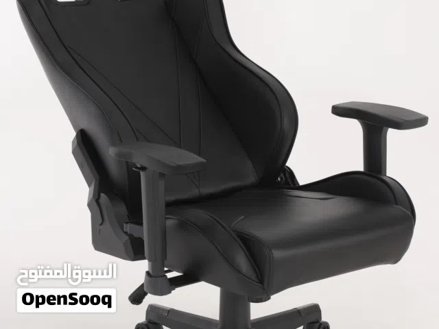 كرسي ريكارو،أيدي فوم متحركة عدة حركات ،ظهر متحرك 180 درجة، مخدة مسند للرأس،مخدة مسند للظهر،حجم كبير