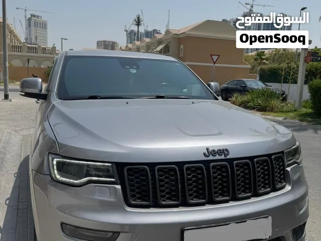 Jeep Grand Cherokee overland S ... model 2018 GCC ... First owner ... Very clean ready to next owner