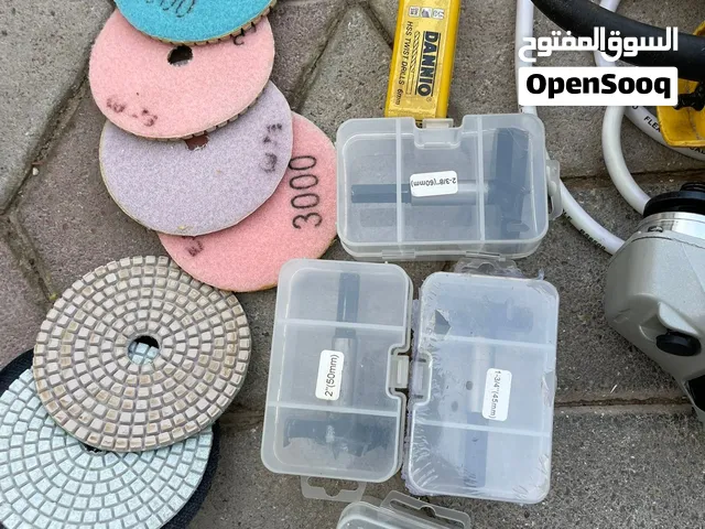 مجموعة صوارخ تجليخ (3 حبات) + ديسكات وركائز + ريش حفر + بكج براغي ودواسر (فيشرات)