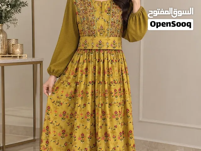 لبستين نسائية للبيع