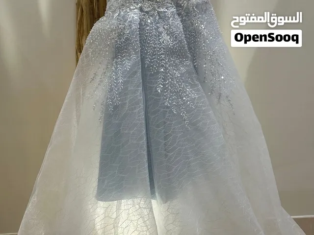 فستان سهرة ملكه