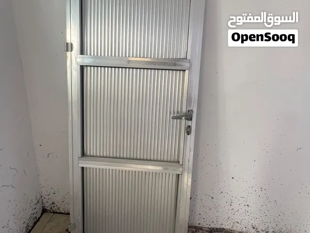 باب حمام المنيوم مع ملحق