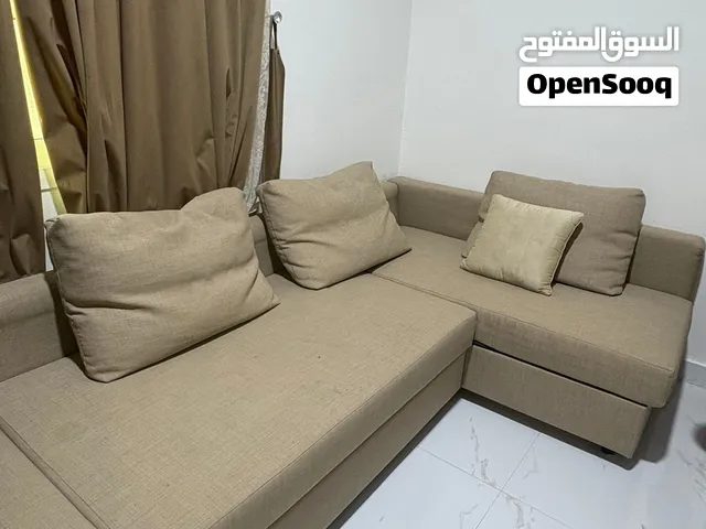للبيع كنبة تتحول إلى سرير + تخزين