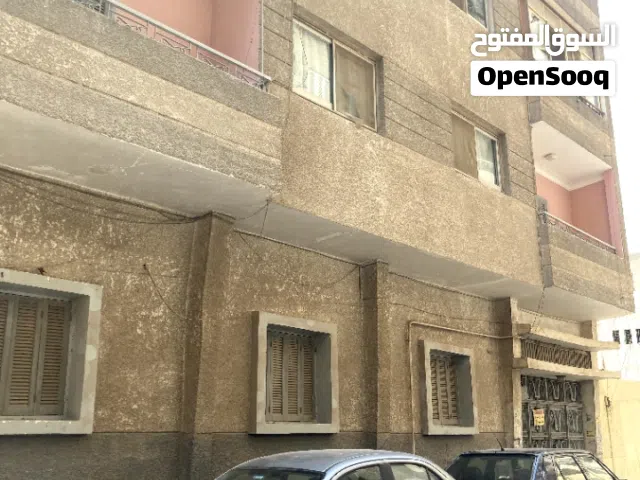 للعائلات اليمنية للبيع عمارة عائلية 200م 4 ادوار الدور على شقة بين الهرم وفيصل من سهل حمزة