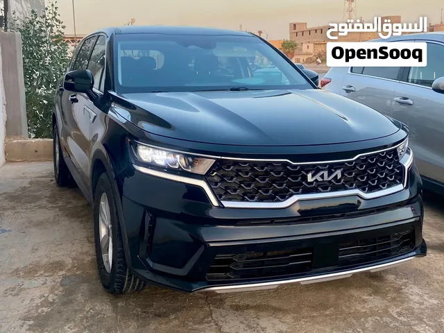 كيا سورنتو 2022 ثلاث صفات