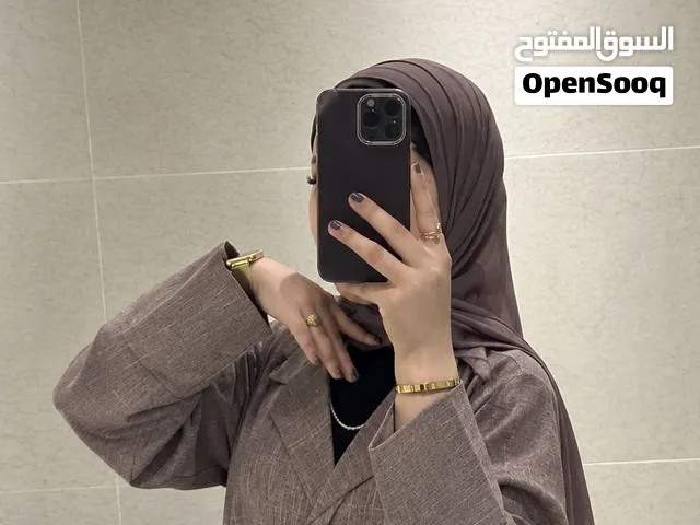 عبايات لونين الوردي والبني