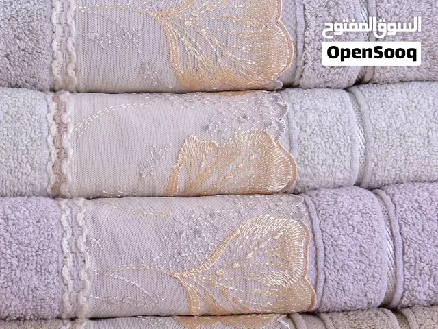 تشكله كفرات كراسي وشراشف فندقيه اقراء الوصف