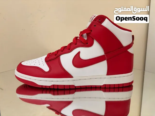 Size43 Nike dunk high championship red