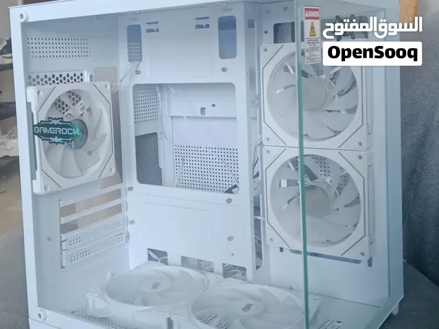 كيس مستعمل لون ابيض فخم جدا و حجمه كبير و السعر قابل
