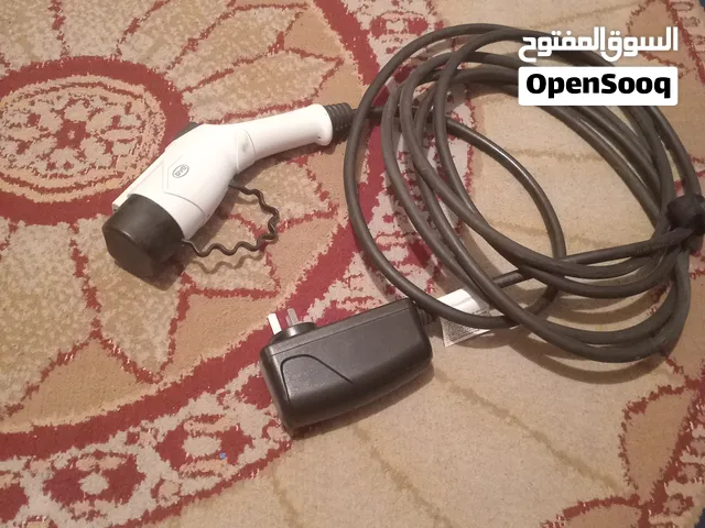 شاحن بي واي دي 16 امبير بحاله ممتازه السعر 50 دينار زائد منفاخ كهرباء الاصلي بي واي دي السعر 20 دينا