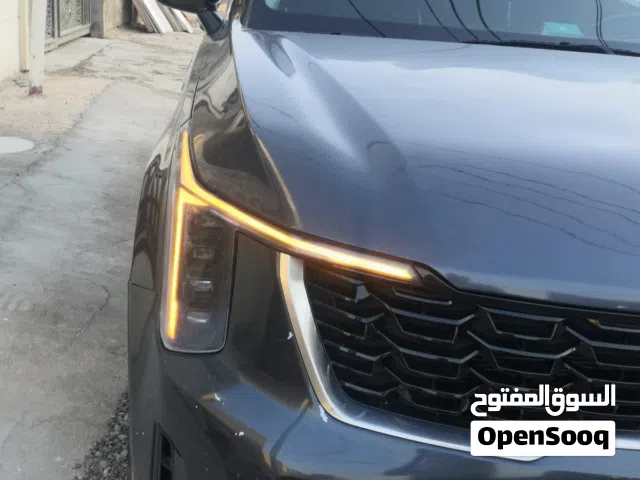 سورنتو موديل 2024  رقم بغداد للبيع  وارد امريكي حادثه سطحي حافه البنيد محرك 2500 تنفس طبيعي  السياره