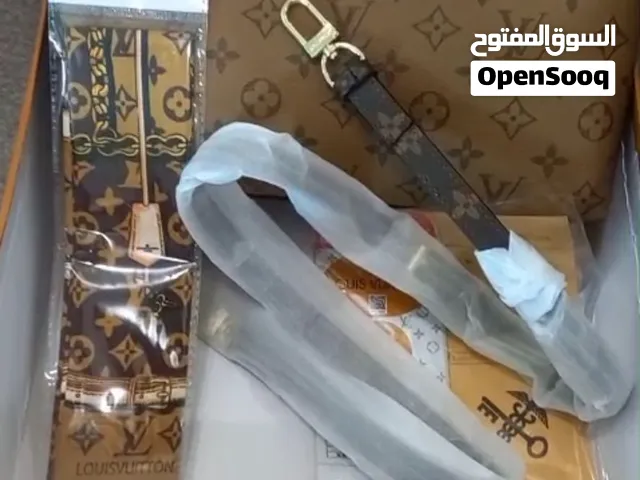 جنطه لويس فيتون واكسسوارات