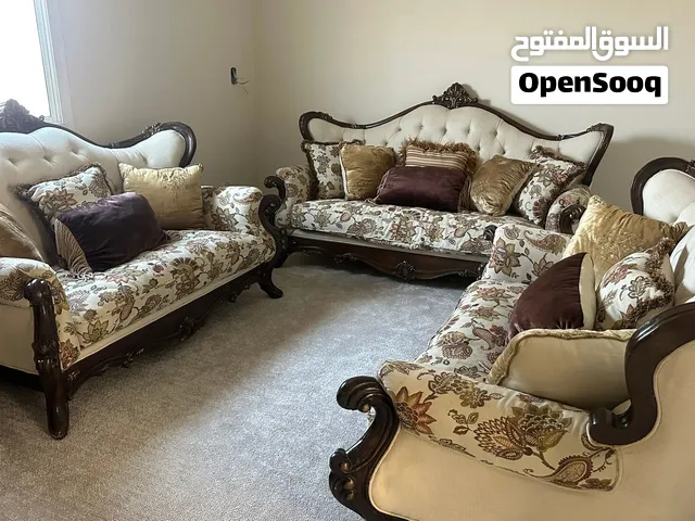 كنب كلاسيكي استخدام قليل