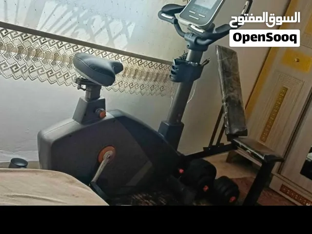بسكليت نوادي مريح جدا تقدر تحكم بقوة الدعسه جبلي او سهل حسب رغبتك وفي قياس دقات القلب وكم سعرات حرقة