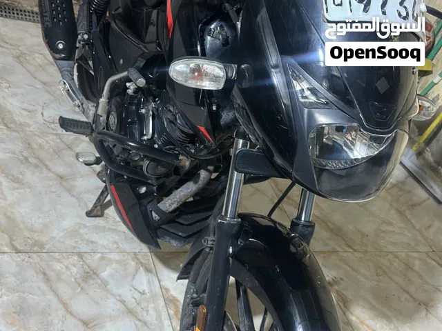 السلام عليكم دراجه بولسر نيون رقم وسنويه انكليزي بسمي دراجه كلش نضيفه
