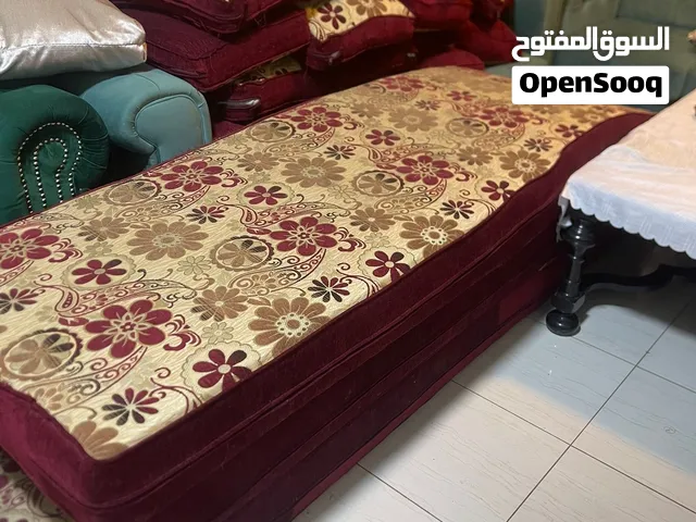 للبيع جلسه ارضيه مستعمله ارتفاع 20 سم