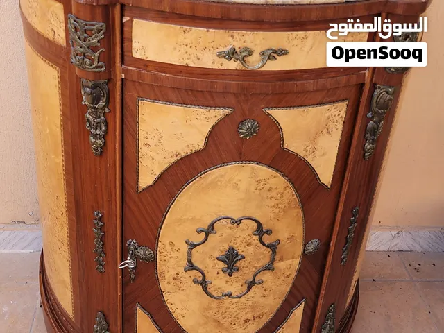 خزانة خشب / Wooden cabinet