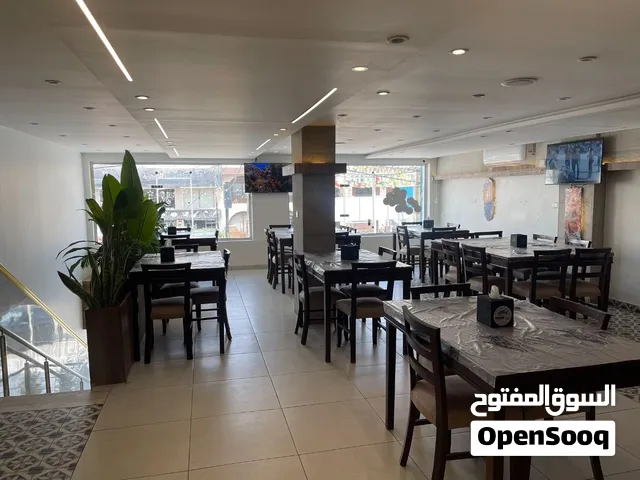 مركز ومطعم لبيع الاسماك والمأكولات البحريه