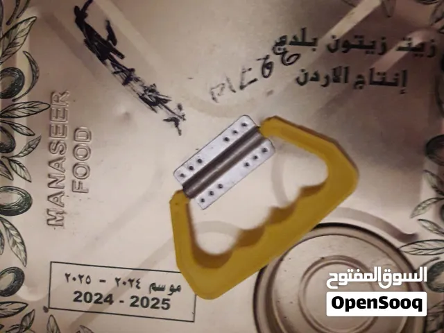 تنكه زيت زيتون بلدي بعل بكر نخب حب اسود نوعيه ممتاز عصر علبارد من مزرعتنا تم عصره في معصره المناصير