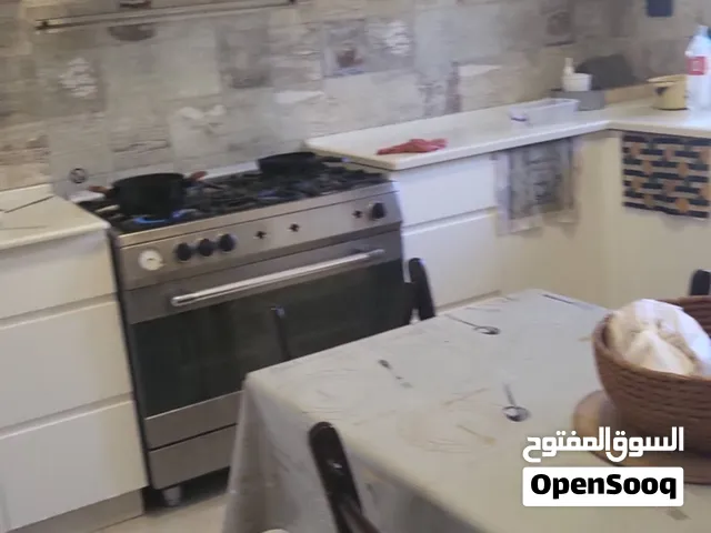 فرن مستعمل لا يتجاوز للسنه للمعني بسعر ممتاز