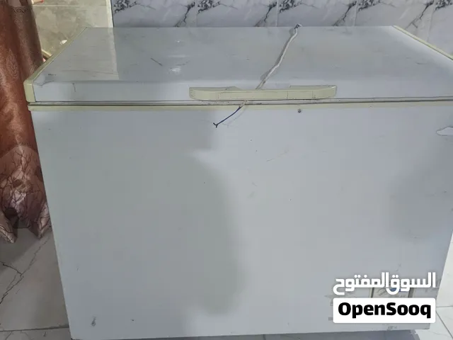 مجمدة كبير وبراد ماء و ثلاجة صغيرة الوصف مهم