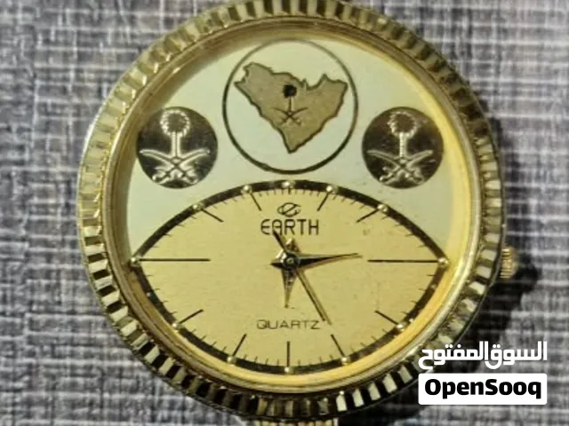 ساعة يد نسائيه تارخية  بشعار سيفين ونخلة