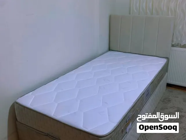 ( مندر ) مستعمل بس نظيف  يحتوي ع سبرنگ نفر واحد - عدد 2 سعرهم 75 وبيهم مجال طول مترتين و عرض 120