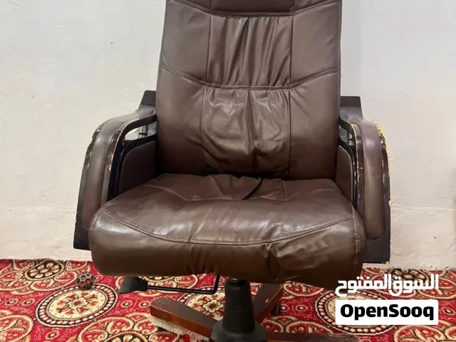 كرسي مكتب نظيف