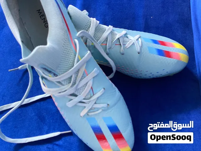 حذاء رياضي