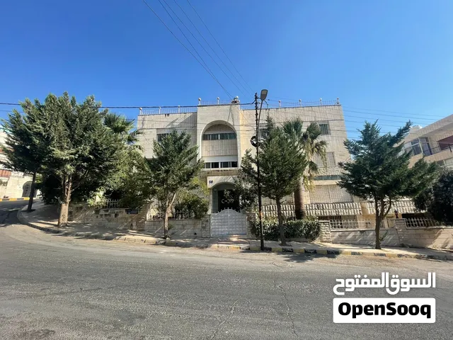 فيلا/ منزل مستقل مميز في الجبيهة حي البلدية