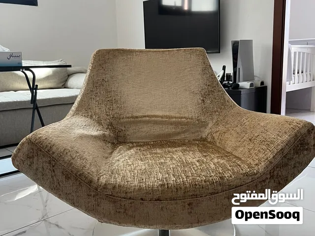 Swivel Lounge Chair – Modern & Comfortable