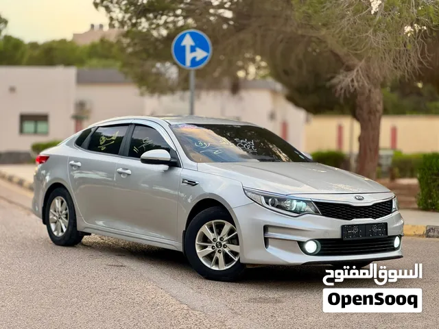 كيا اوبتيما 2017 محرك 20 العادي ماشيه 65 الف مميزتها موضحه في صور