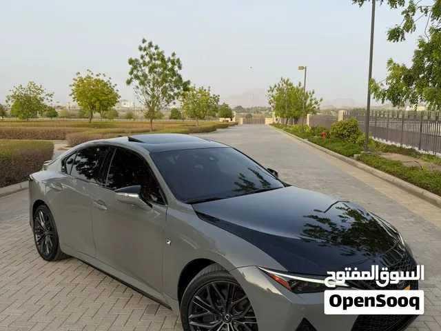 للبيع لكزس ls 350 فئة نادره جدا وبحادث بسيط جدا