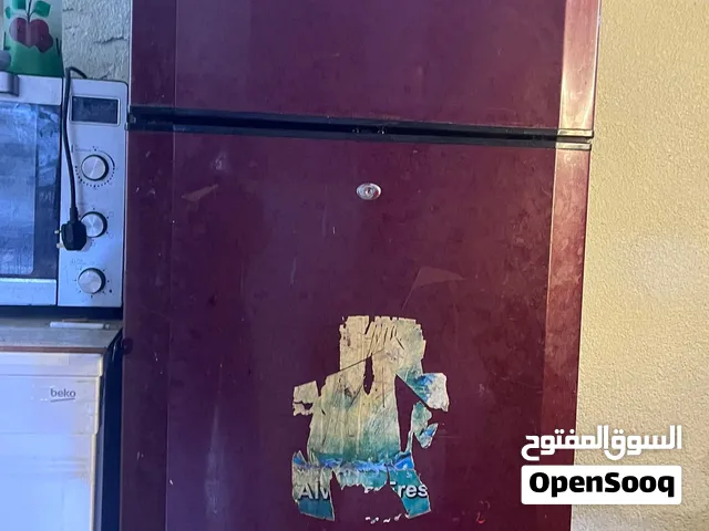 ثلاجه مستعمله لون ماروني نضيفه تجميدها فول السعر125