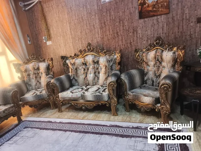 قنقات ملكي بحاله جيده عشر مقاعد سعر600