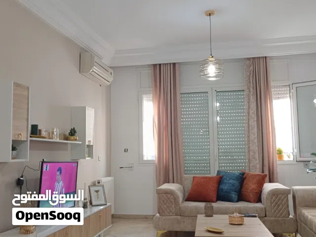 واتساب فقط: شقة فاخرة للإيجار بحي الواحات العوينة للعاءلات فقط