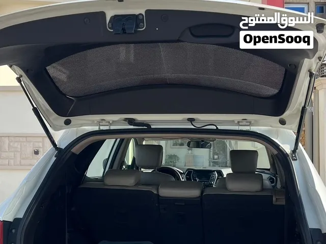 Used Hyundai Santa Fe in Basra