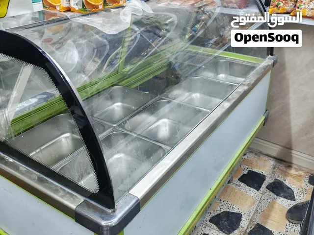 عارضة اجبان