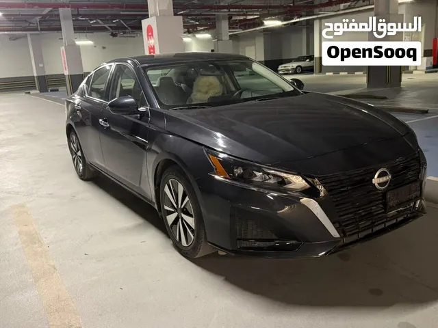 Used Nissan Altima in Dhofar