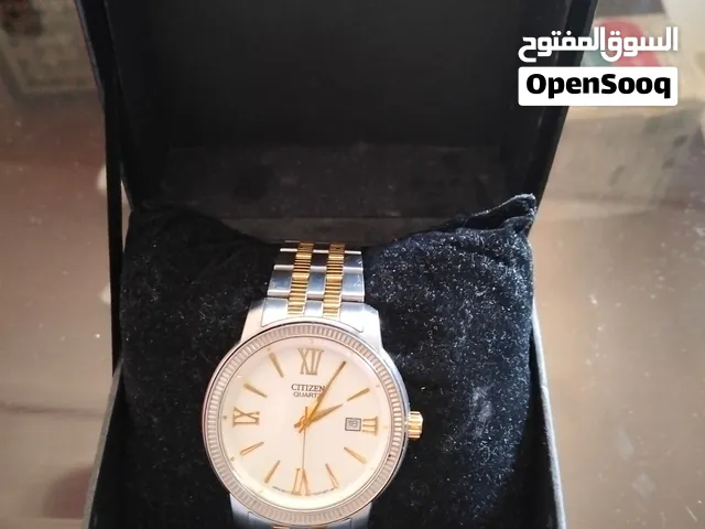ساعة Citizen Quartz أنيقة للبيع ساعة Citizen Quartz بتصميم كلاسيكي راقٍ اللون: فضي وذهبي