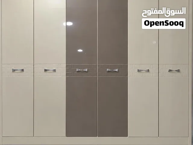 دولاب ست أبواب ثقيله وشبه جديده بسعر 50 ريال